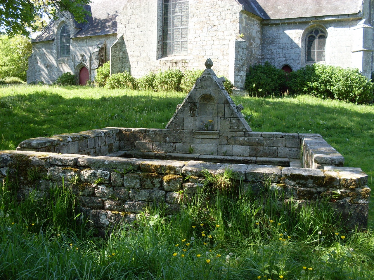Fontaine chapelle de Saint Urlo